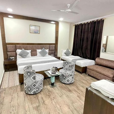 Hotel Radiance 델리 외부 사진